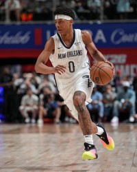 大众娱乐官网-7号秀费尔斯：站上球场就得全力竞争 在场上可不是让你来交朋友的