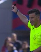 大众娱乐手机app下载-费尔明倒地争议！官方公布主裁判录音：是攻方犯规，我要改判了